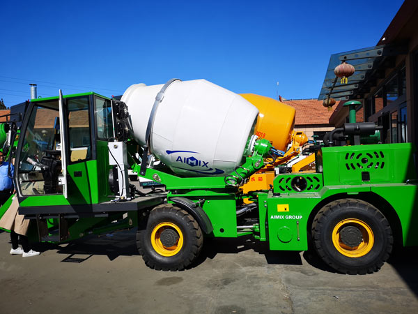 self loading concrete mixer sale